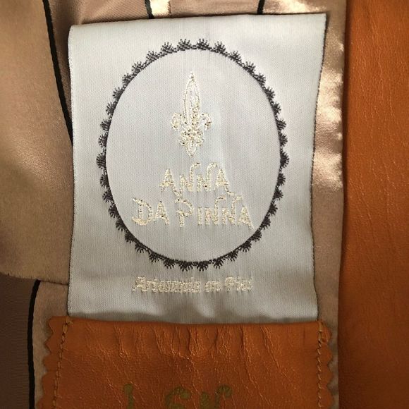 Handmade in Spain, Leather Set, with silk lining and heart details - Picture 9 of 9